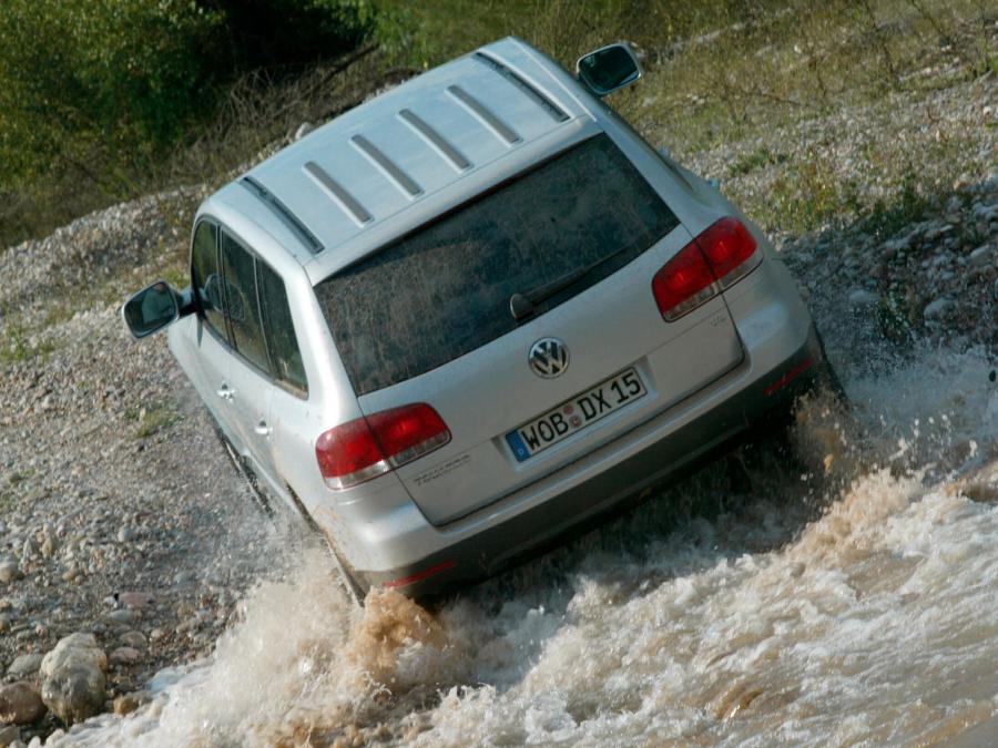  Volkswagen Touareg V6 3.2 2002 года  (фото 6 из 7)